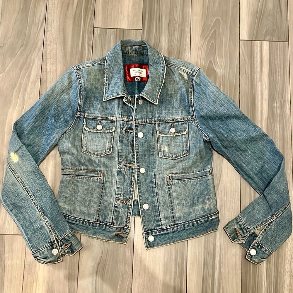 Vintage Y2K Abercrombie & Fitch Distressed Blue Jean Denim Jacket Women’s Medium